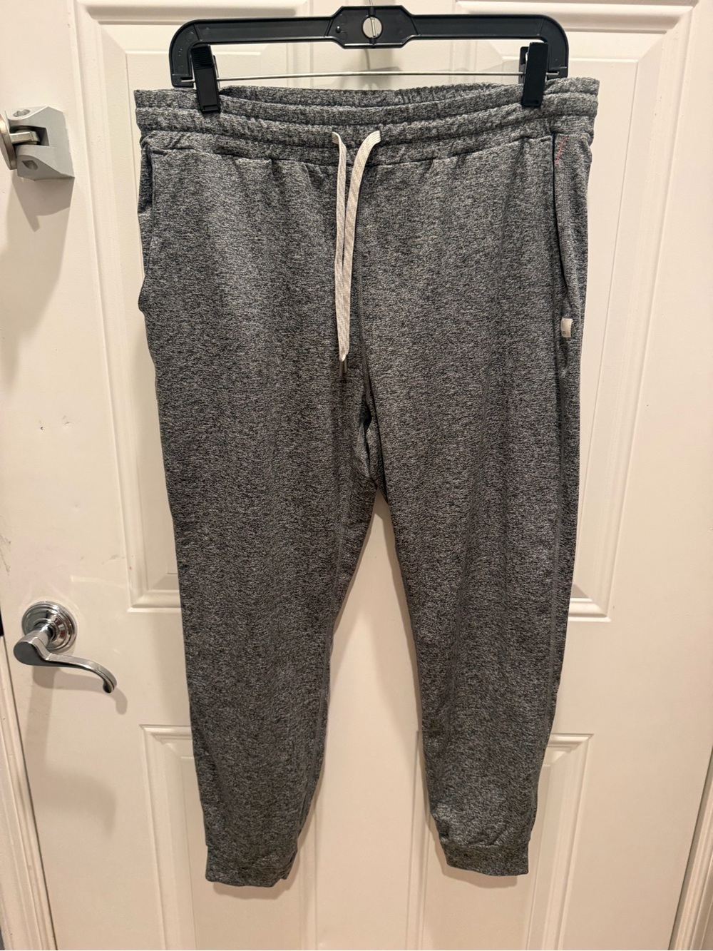 Vuori Performance Jogger Pockets Soft DreamKnit Size L Grey Women Pants
